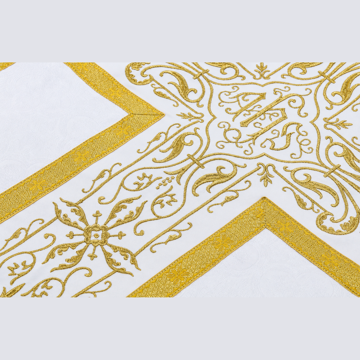 Chasuble romaine blanche