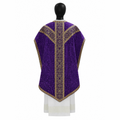Chasuble de style Pugin violette