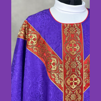 Chasuble semi-gothique violette