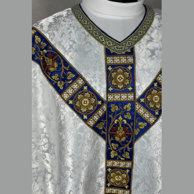 Chasuble semi-gothique blanche