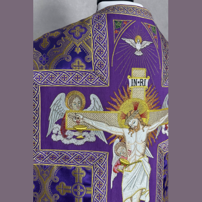 Chasuble romaine ''Crucifixion'' Violette