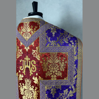 Chasuble romaine violette