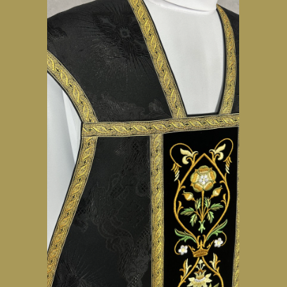 Chasuble romaine avec croix Noir