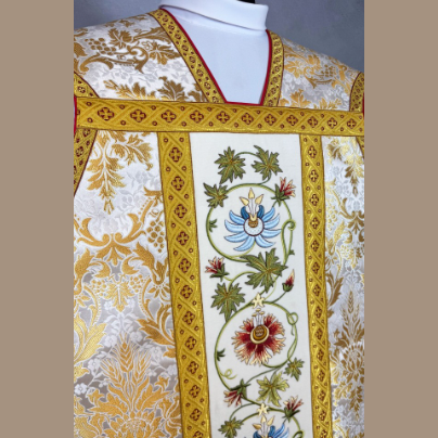 Chasuble romaine avec croix Crème
