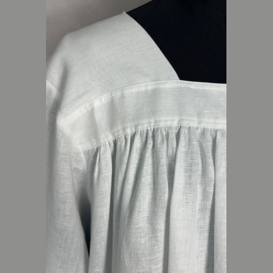 Surplis en lin avec dentelle KM01-022