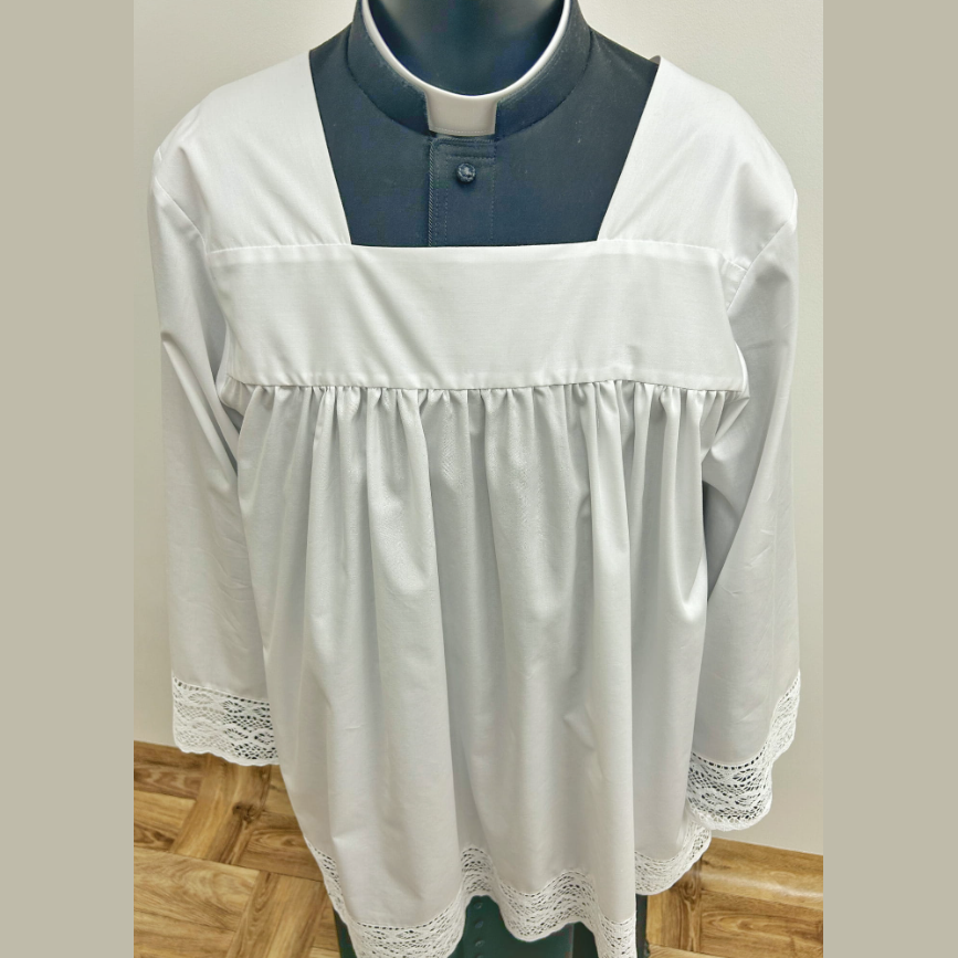 Surplis avec empiècement en coton KM01-006