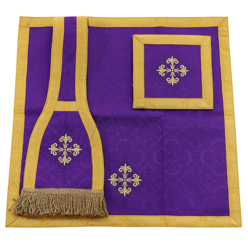 Chasuble romaine avec la Sainte Trinité Violette