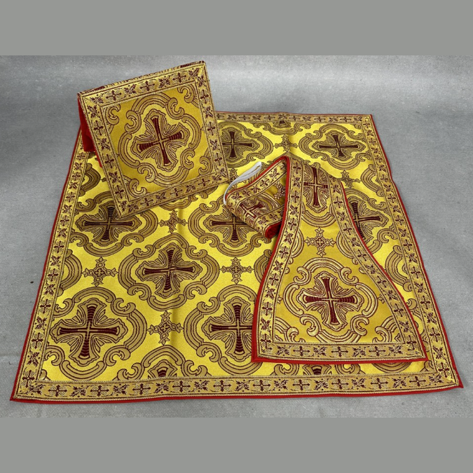 Chasuble romaine ''Crucifixion'' Dorée
