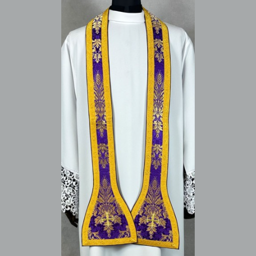 Chasuble romaine avec croix Violette