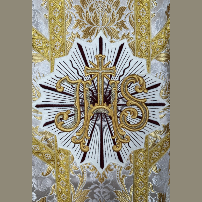 Chasuble semi-gothique blanche