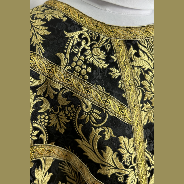 Chasuble semi-gothique noire