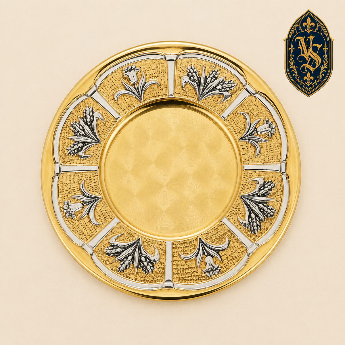 Patène en laiton doré avec motif d'épis de blé et de lys, fabriquée à la main – PSCM-016