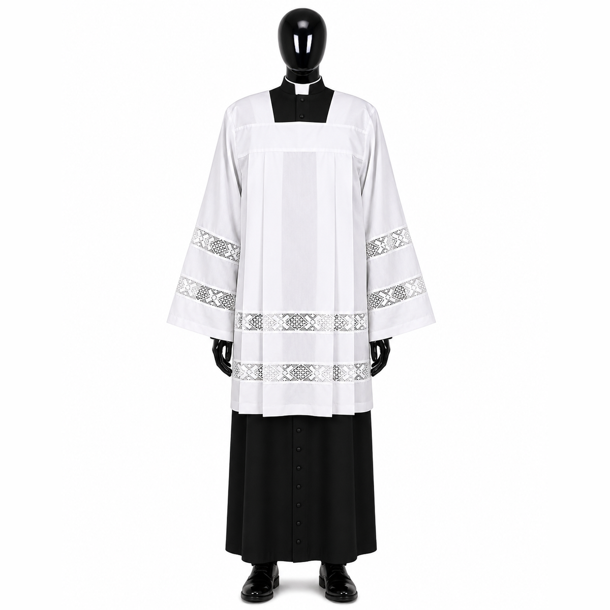 Surplis avec deux larges empiècements en coton KM01-007